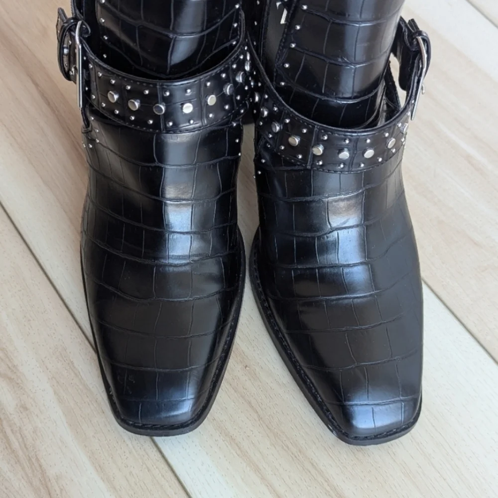 Zara studded ankle boots animal printembossed cut out chunky heel